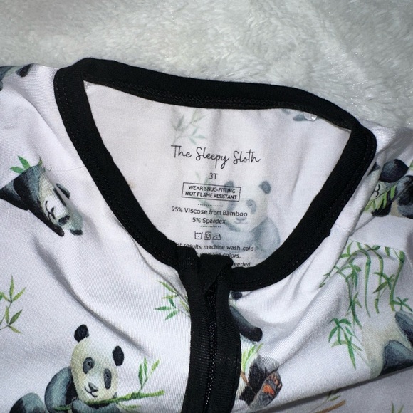 🐼Like New Sleepy Sloth Shorty🐼 - Picture 4 of 4
